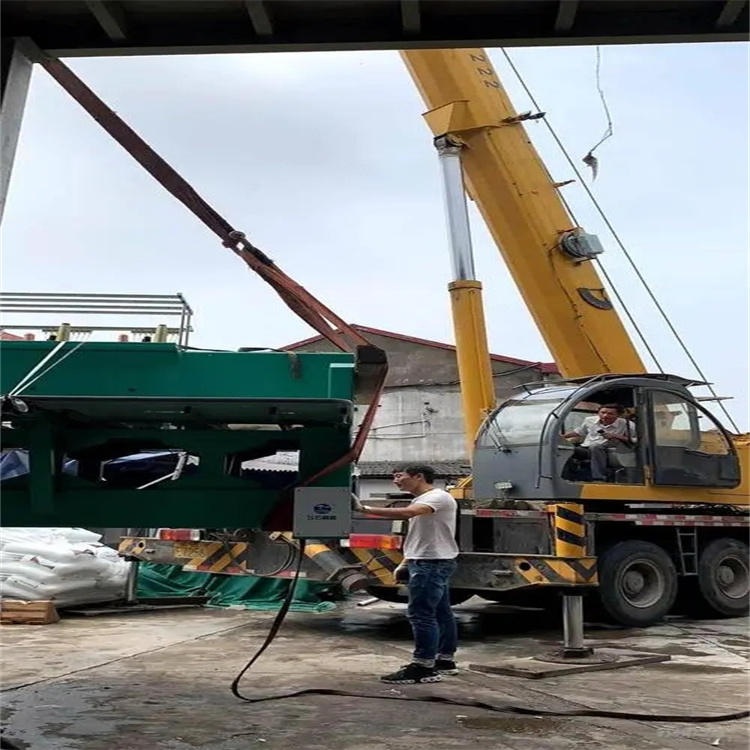 孟州吊车怎么吊30米钢筋笼